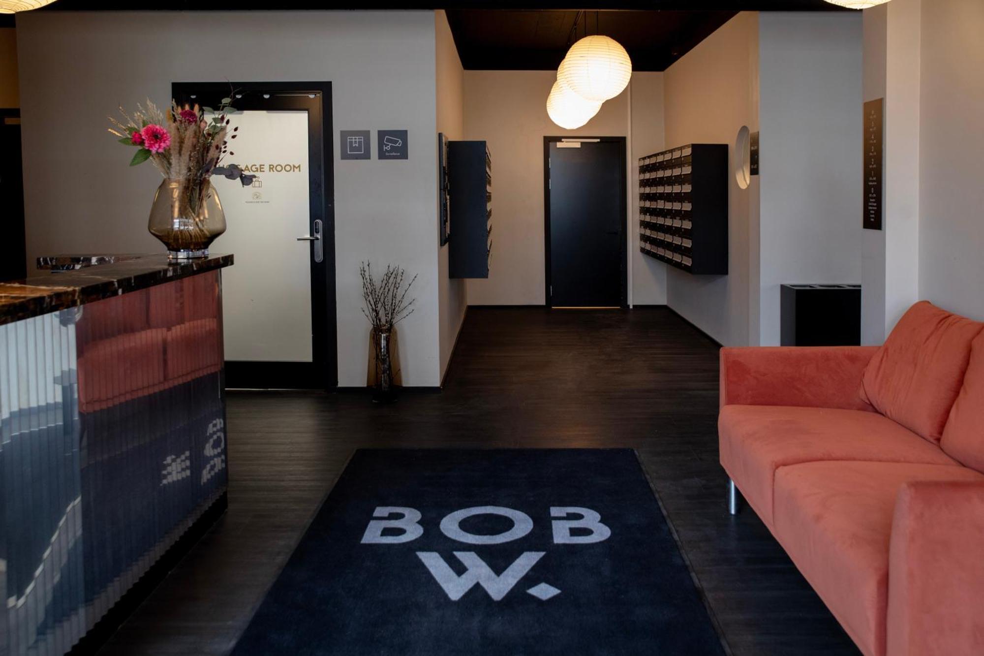 Bob W Osterbro * København